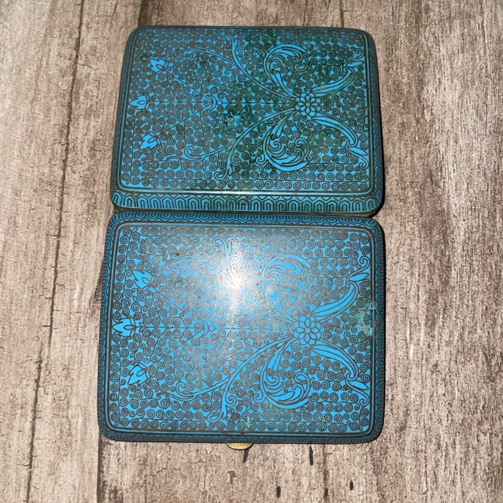 Antique Chinese cloisonné enamel trinket or cigarette box, blue patterned design